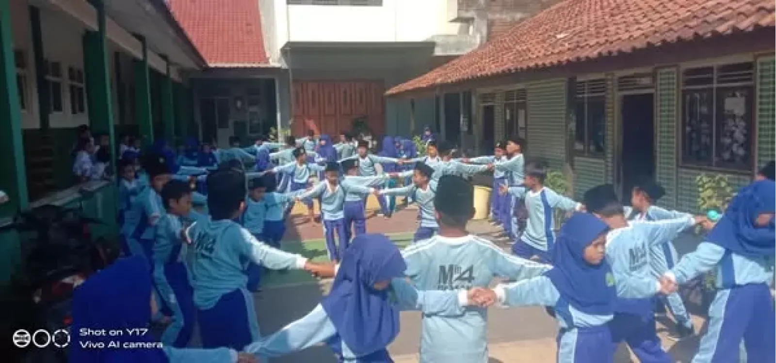 Anak-Anak MIN 4 Demak Nikmati Pembelajaran Kolabor