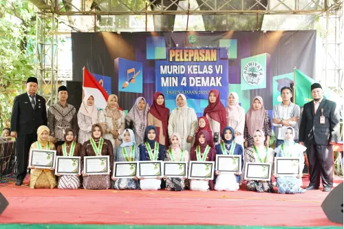 Pelepasan Murid Kelas VI MIN 4 Demak Tahun Ajaran 2025/2026: Melepas Langkah, Menggapai Cita-cita